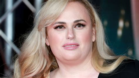 did rebel wilson sing in pitch perfect